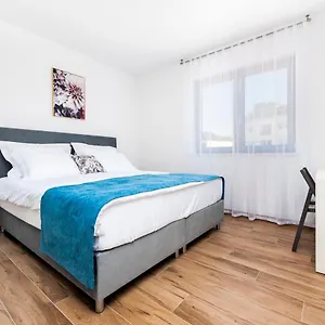 Mauro Apartment