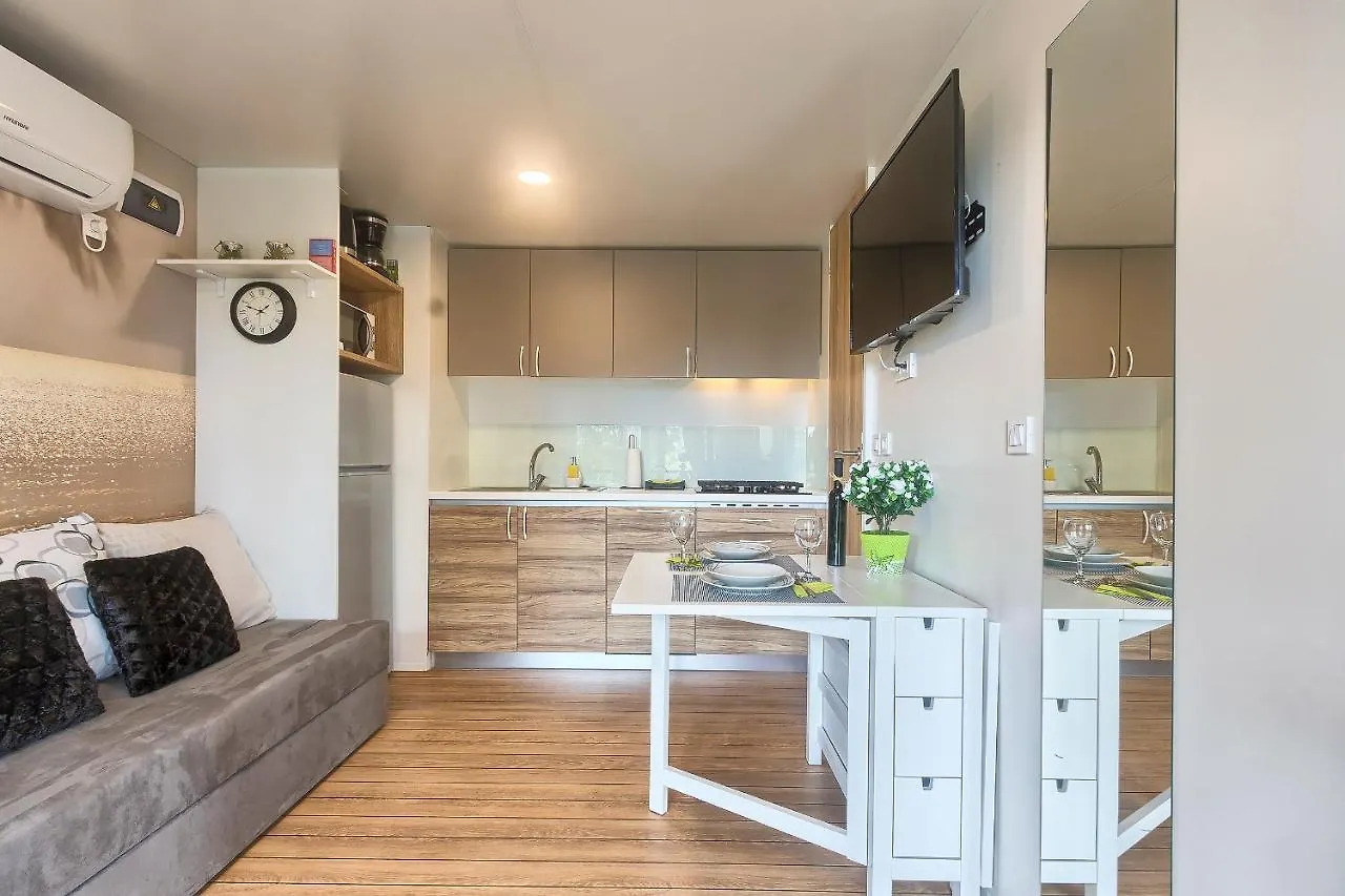 Total Escape Mobile Home Nera Camp Porton Biondi Rovinj Ferienhaus